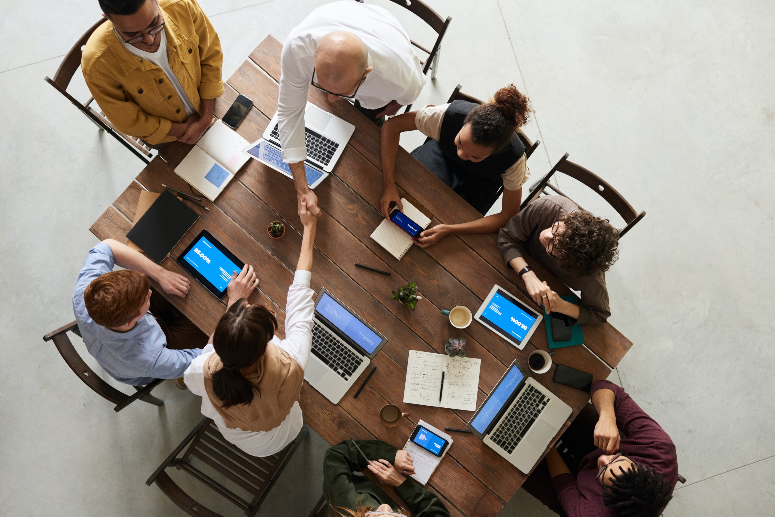 Business team using uConnected call routing